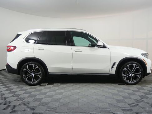 Used 2023 BMW X5 sDrive40i w/ Parking Assistance Package RWD image 2