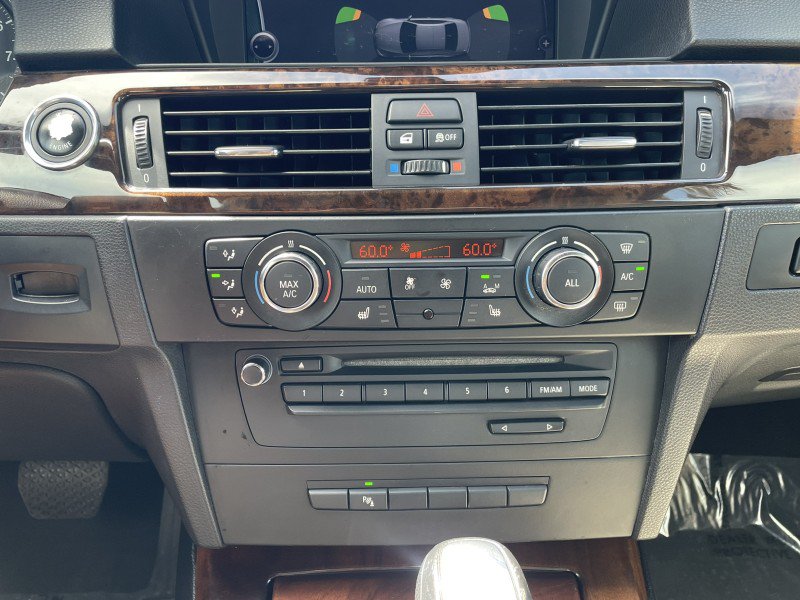 Used 2013 BMW 335i Convertible w/ Premium Pkg RWD image 15
