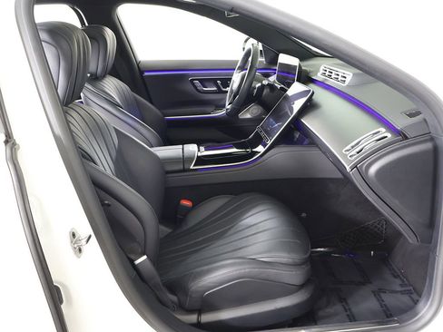 Used 2022 Mercedes-Benz S 500 4MATIC w/ AMG Line Package image 37