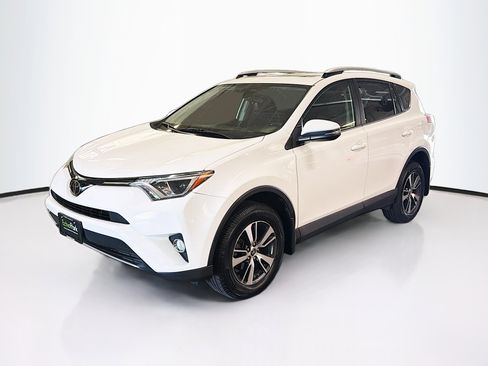 Used 2018 Toyota RAV4 XLE w/ Plus Extra Value Package AWD/4WD image 3