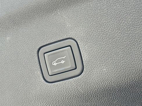 Used 2021 GMC Yukon AT4 image 10