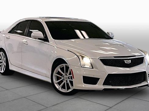 Used 2017 Cadillac ATS V w/ Luxury Package RWD image 2