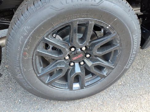 New 2026 GMC Sierra 1500 Elevation image 8