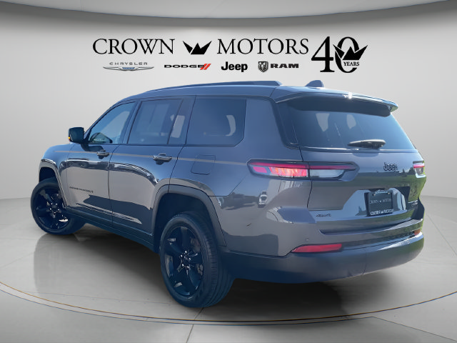 Used 2025 Jeep Grand Cherokee L Limited w/ Black Appearance Package AWD/4WD image 7