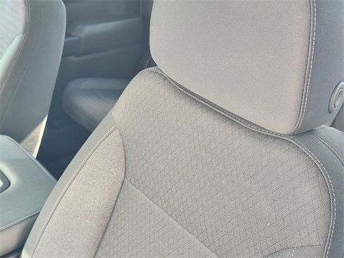 Used 2022 Chevrolet Silverado 1500 Custom image 17