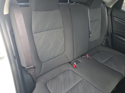 Used 2023 Kia Seltos LX AWD/4WD image 19
