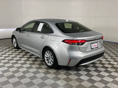 Used 2022 Toyota Corolla XLE FWD image 14