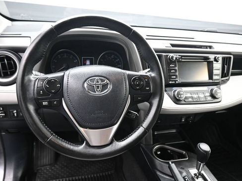 Used 2018 Toyota RAV4 XLE w/ Plus Extra Value Package AWD/4WD image 14