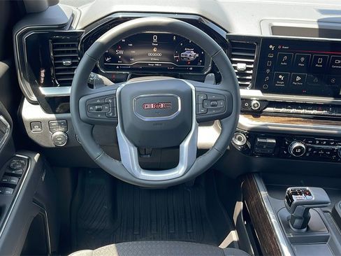 New 2025 GMC Sierra 1500 Elevation image 14