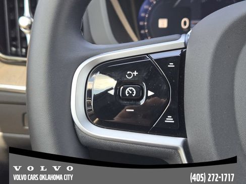 Used 2026 Volvo XC60 B5 Core w/ Protection Package Premier AWD/4WD image 22