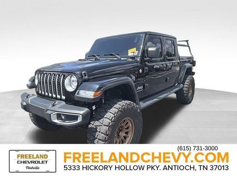 Used 2023 Jeep Gladiator Overland AWD/4WD image 5