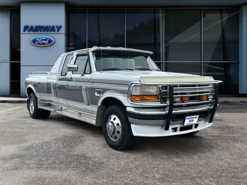 Used 1997 Ford F350 XLT image 3
