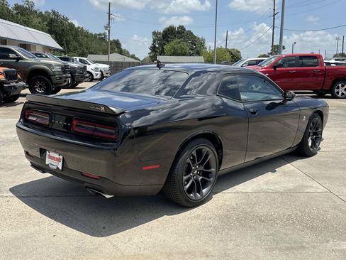 Used 2021 Dodge Challenger R/T Scat Pack RWD image 7