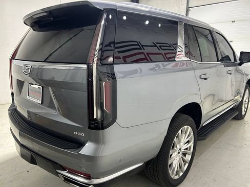 Used 2023 Cadillac Escalade Premium Luxury AWD/4WD image 7