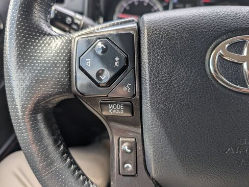 Used 2023 Toyota 4Runner TRD Off-Road Premium AWD/4WD image 27