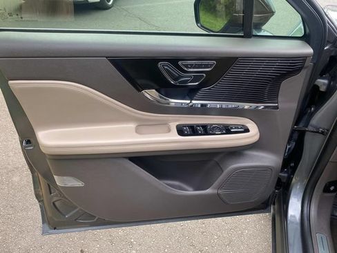 Certified 2022 Lincoln Corsair Reserve w/ Elements Package FWD image 12