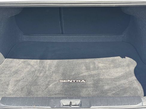 Used 2025 Nissan Sentra SV FWD image 21