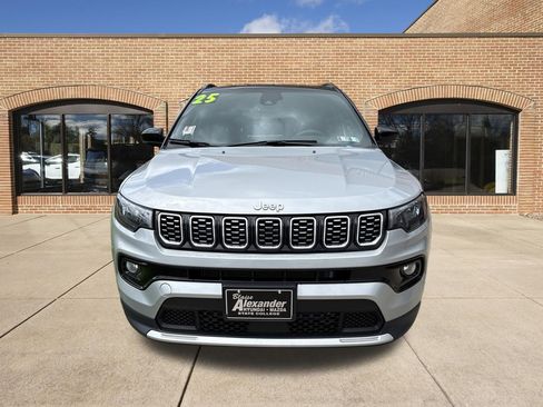 Used 2025 Jeep Compass Limited AWD/4WD image 22