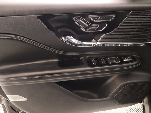 Used 2020 Lincoln Corsair FWD w/ Premium Package image 18