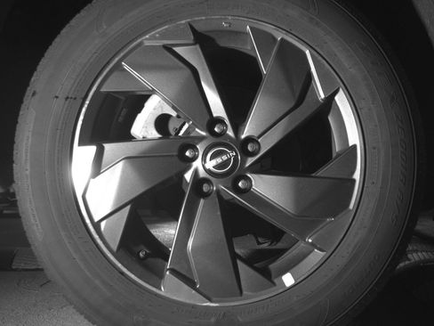 Used 2025 Nissan Rogue SV FWD image 15