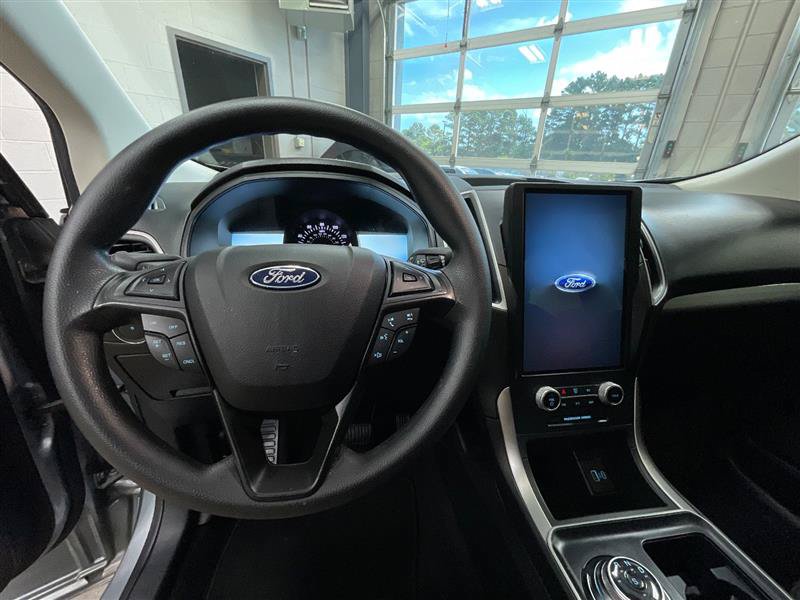 Used 2022 Ford Edge SE AWD/4WD image 14