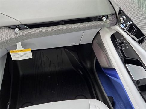 New 2025 Cadillac Optiq Luxury 1 image 16