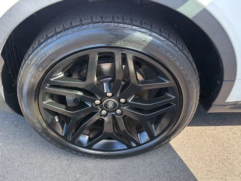 Used 2019 Land Rover Range Rover Evoque HSE Dynamic AWD/4WD image 23