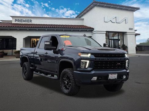 Used 2021 Chevrolet Silverado 2500 LT w/ Z71 Sport Edition AWD/4WD image 2