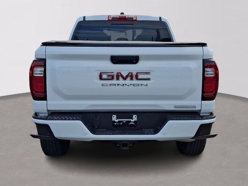 Used 2024 GMC Canyon Elevation w/ Elevation Premium Package AWD/4WD image 5