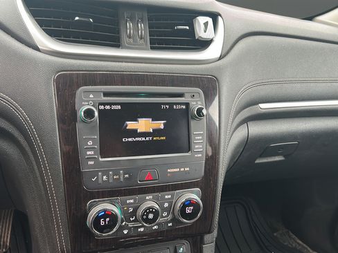 Used 2017 Chevrolet Traverse LT AWD/4WD image 12