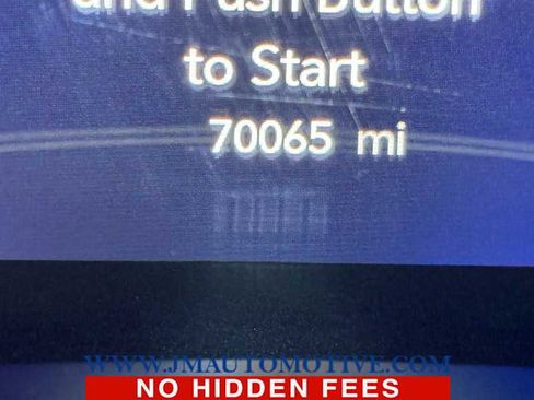 Used 2023 Chrysler Pacifica Limited image 24