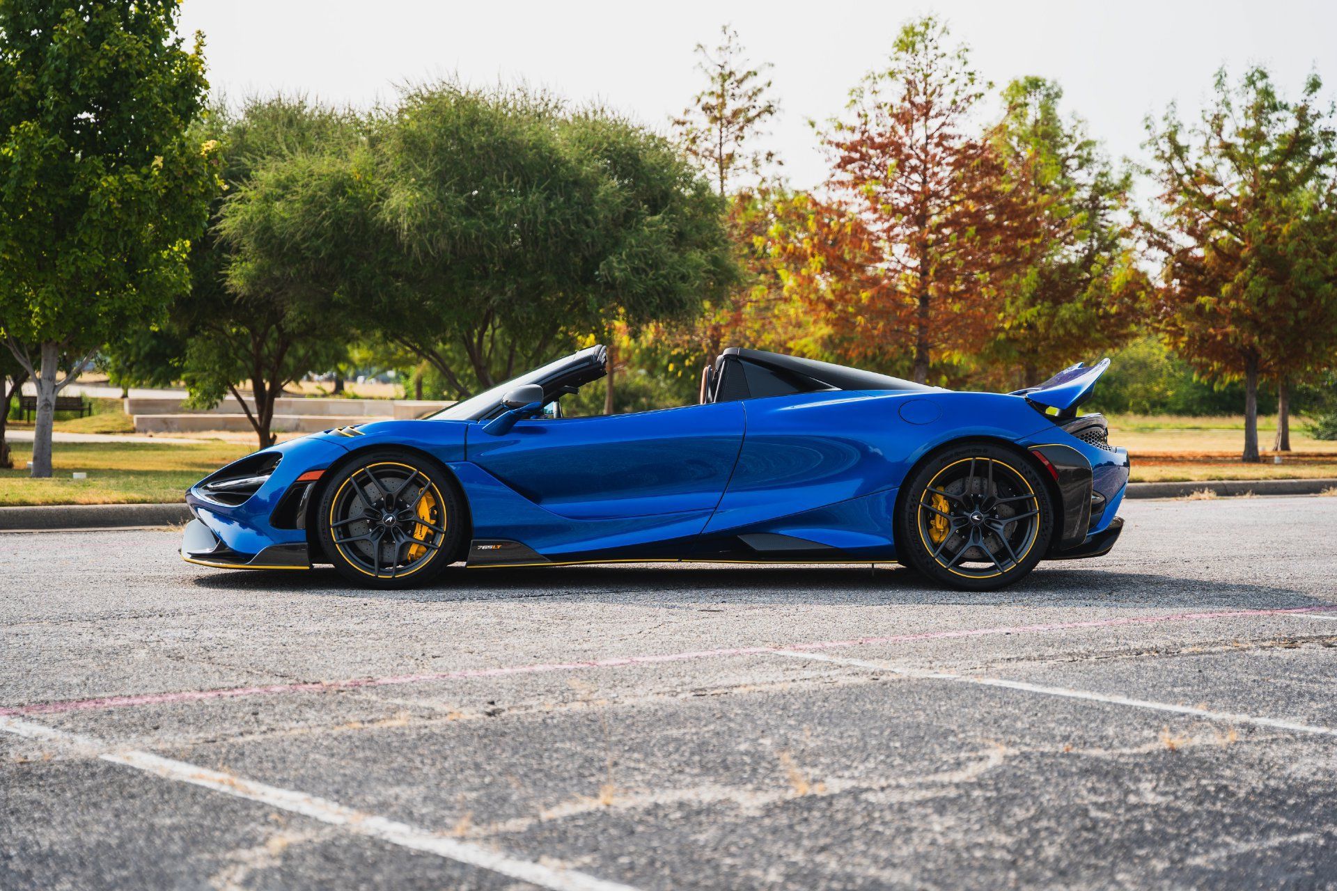 Used 2022 McLaren 765LT RWD image 32