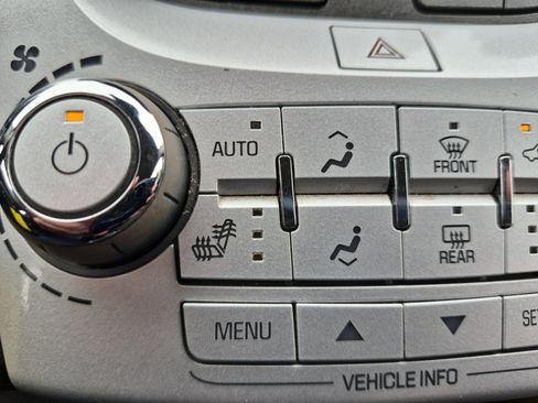 Used 2016 Chevrolet Equinox LT w/ Convenience Package image 23