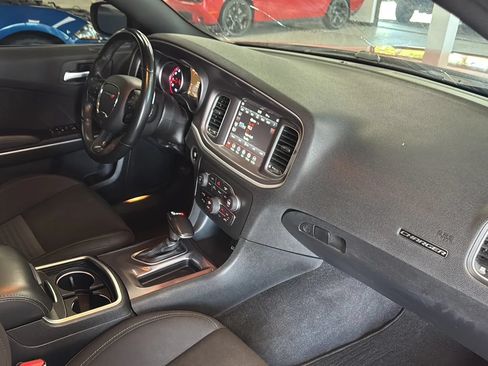 Used 2021 Dodge Charger R/T RWD image 9