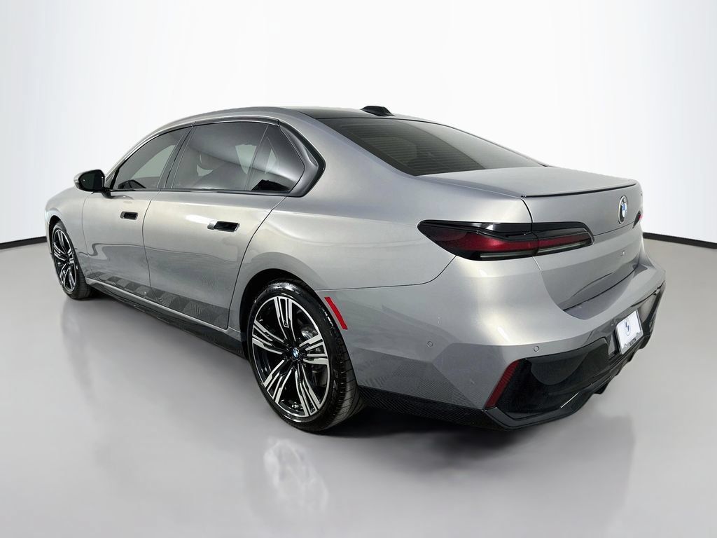 Certified 2025 BMW 740i w/ Premium Package RWD image 7