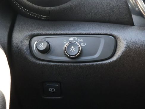 Certified 2023 Chevrolet Blazer LT image 34