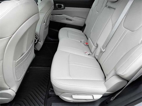 New 2026 Kia Sorento S image 19