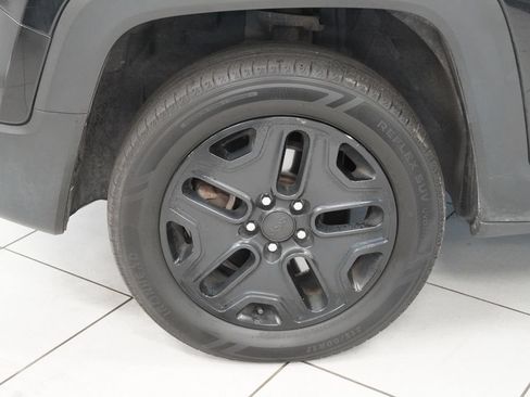 Used 2018 Jeep Renegade Sport w/ Power & Air Group AWD/4WD image 16