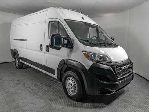 Used 2023 RAM ProMaster 2500 FWD image 9