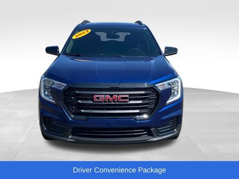 Used 2022 GMC Terrain SLE w/ Driver Convenience Package FWD image 2