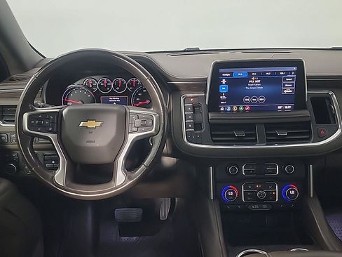 Used 2021 Chevrolet Suburban LT w/ LT Signature Package AWD/4WD image 23
