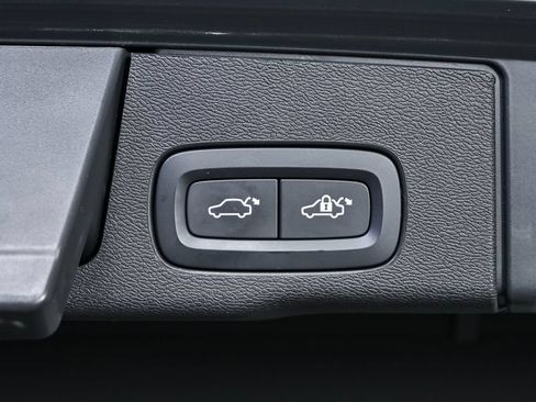Certified 2022 Volvo XC60 B6 Inscription w/ Advanced Package AWD/4WD image 32