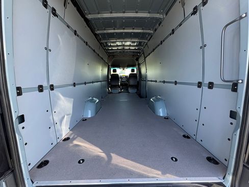 New 2026 Mercedes-Benz Sprinter 2500 image 31