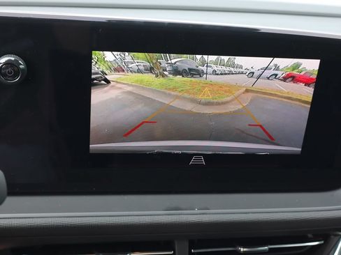 New 2026 Buick Envista Sport Touring w/ Convenience I Package FWD image 13