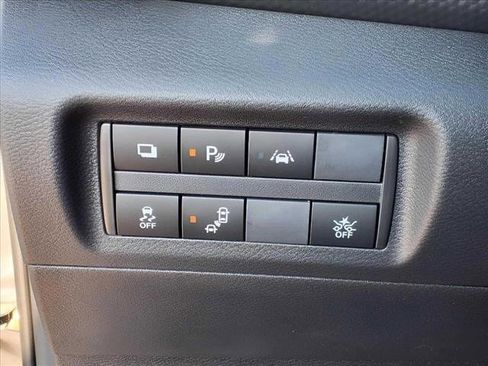 New 2025 Nissan Kicks Play S image 16