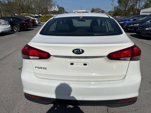 Used 2017 Kia Forte LX FWD image 7
