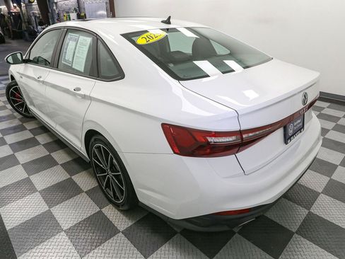 Certified 2025 Volkswagen Jetta GLI Autobahn FWD image 12