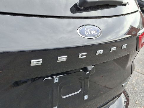Used 2023 Ford Escape ST-Line w/ Tech Pack #1 image 31