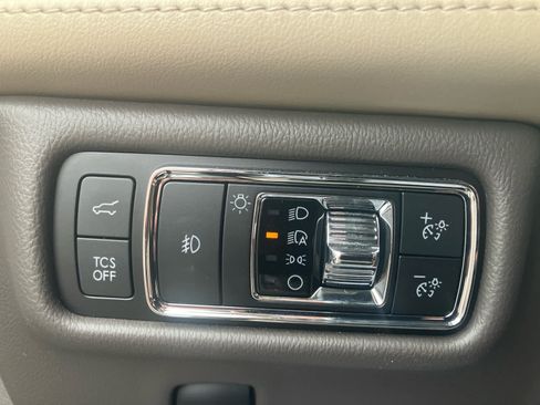 Used 2023 Lincoln Nautilus Reserve w/ Equipment Group 202A AWD/4WD image 14