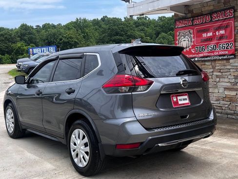 Used 2017 Nissan Rogue S FWD image 4